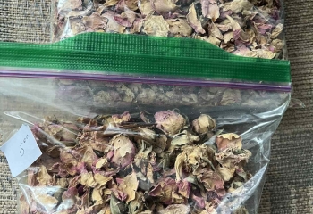 Dried rose petals