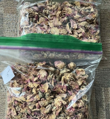 Dried rose petals