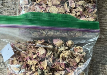 Dried rose petals