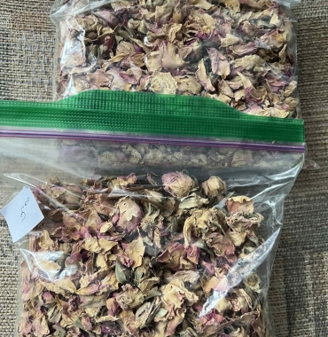 Dried rose petals